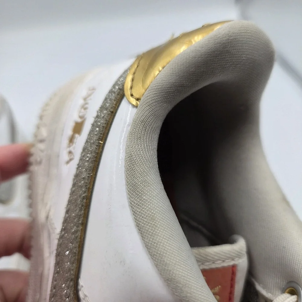 Nike Air Force 1 Low NOLA White / Gold Patent Leather Size 5Y